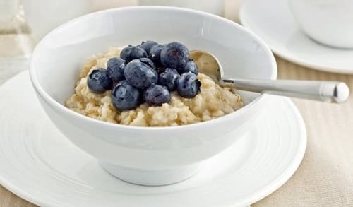 Blueberries with oatmeal
