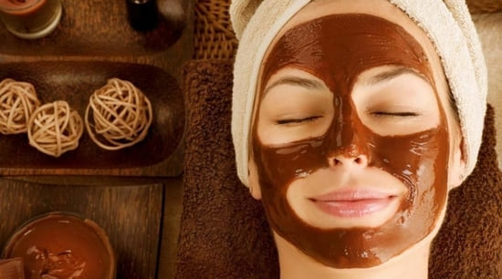 Coffee moisturizing face mask